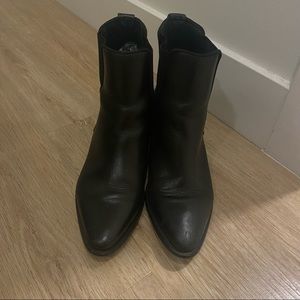 Kurt Geiger Chelsea Boots 38